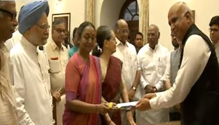 राष्ट्रपती निवडणूक : यूपीएच्या मीरा कुमार यांचा उमेदवारी अर्ज दाखल