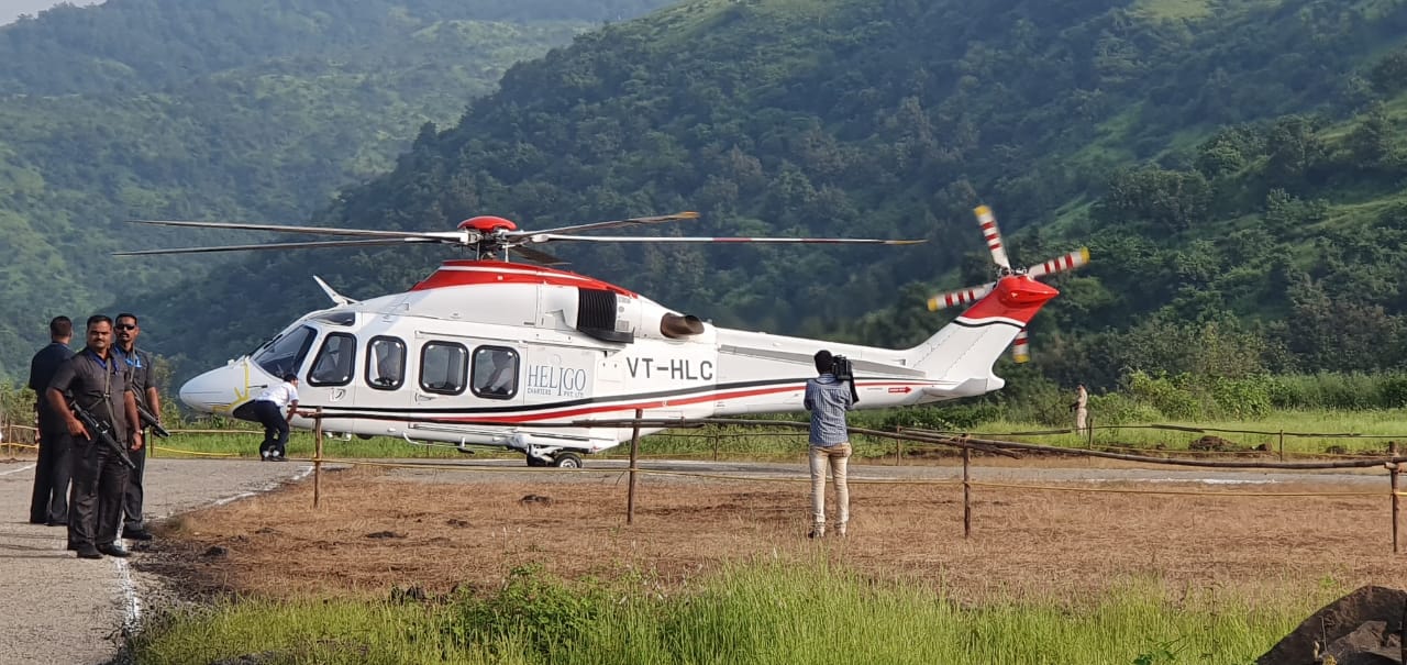 मोठा अनर्थ टळला, मुख्यमंत्री देवेंद्र फडणवीस पुन्हा हेलिकॉप्टर अपघातातून बचावले!